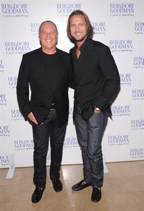 michael kors y lance le pere|More.